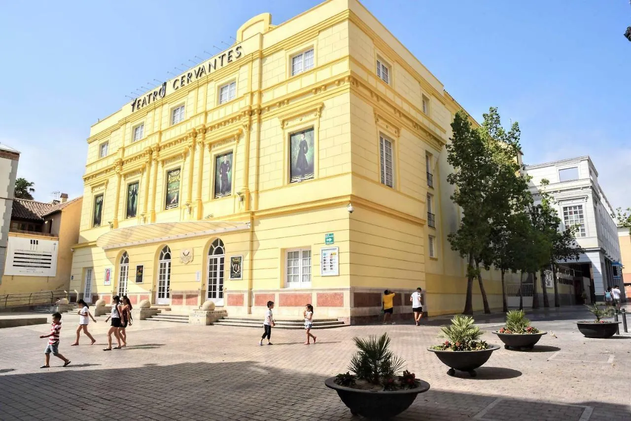 Lyrioshomes Malaga Cervantes