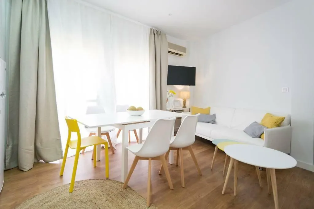 Lyrioshomes Malaga Cervantes 0*,